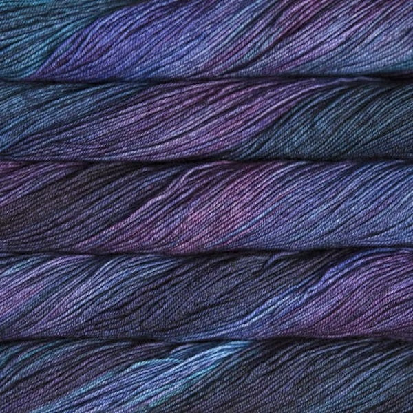 écheveaux de fil à tricoter Sock de Malabrigo en laine mérinos coloris Whales Road (bleu, violet)
