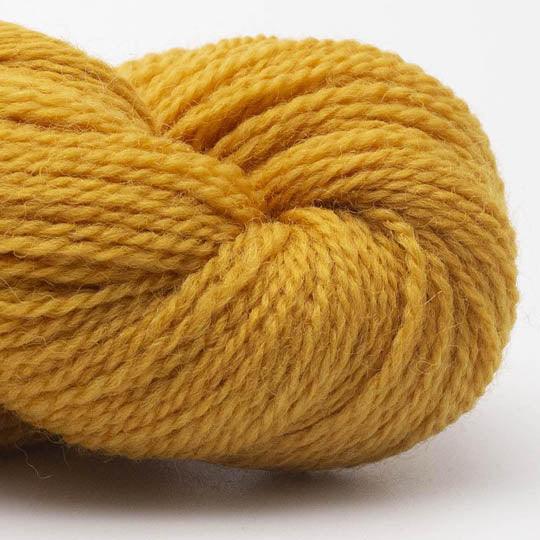 écheveau de laine à tricoter British blue fingering de Erika Knight coloris 04 mustard