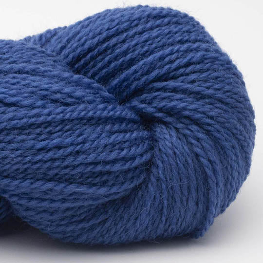 écheveau de laine à tricoter British blue fingering de Erika Knight coloris 11 midnight blue