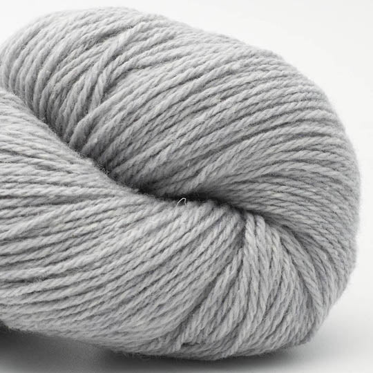 écheveau de fil à tricoter Bio Balance de BC GARN coloris 11 silver