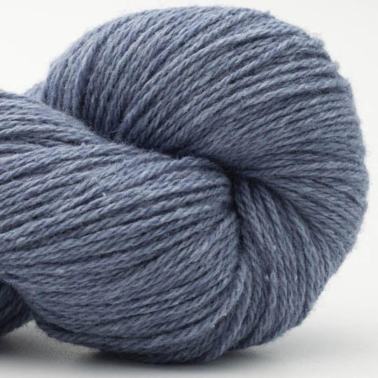écheveau de fil à tricoter Bio Balance de BC GARN coloris 13 jeans
