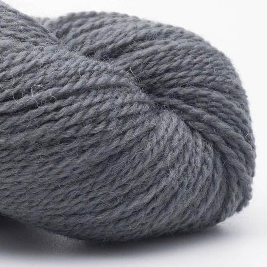 écheveau de laine à tricoter British blue fingering de Erika Knight coloris 13 steel