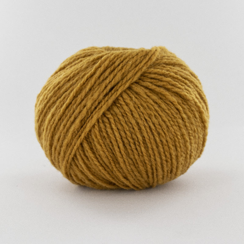 Pelote de laine Fonty 1880 en jaune paille 104 pour tricot et crochet