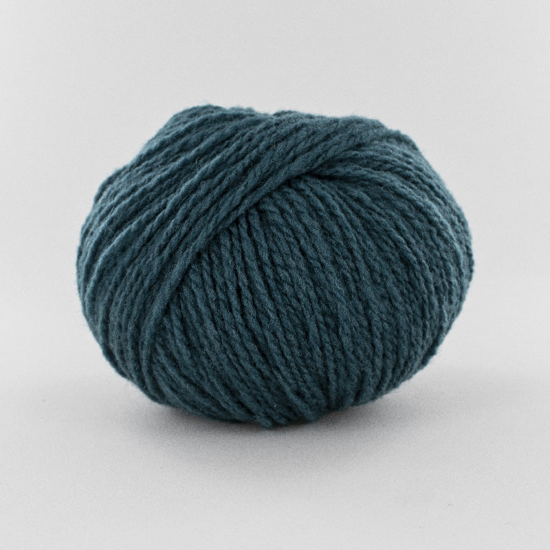 Pelote de laine Fonty 1880 en bleu pétrole 117 pour tricot et crochet