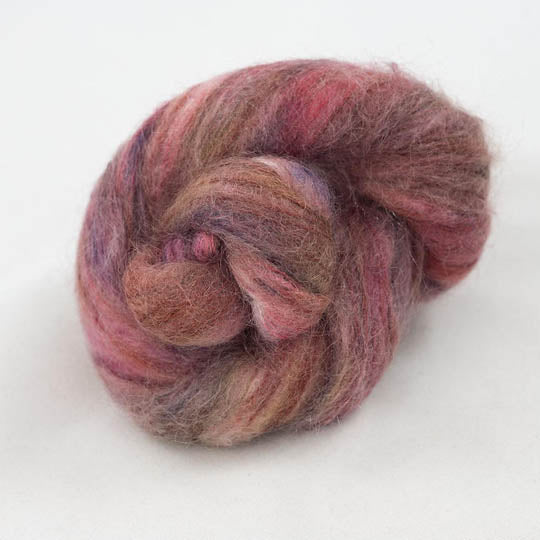 écheveau de fil à tricoter en soie et mohair Kidsilk Gradient de Cowgirl Blues coloris tainted love (rouge vif et blanc)