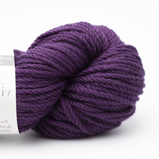 écheveau de fil à tricoter Big Vintage Wool de Erika Knight coloris mulberry (violet)