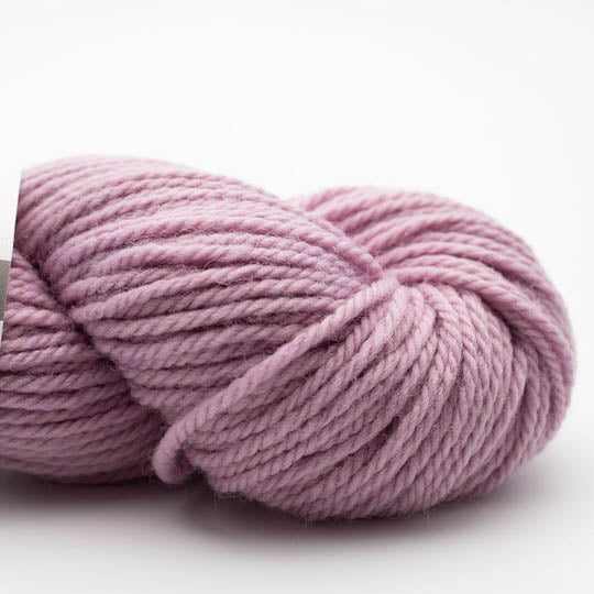 écheveau de fil à tricoter Big Vintage Wool de Erika Knight coloris pretty (vieux rose)