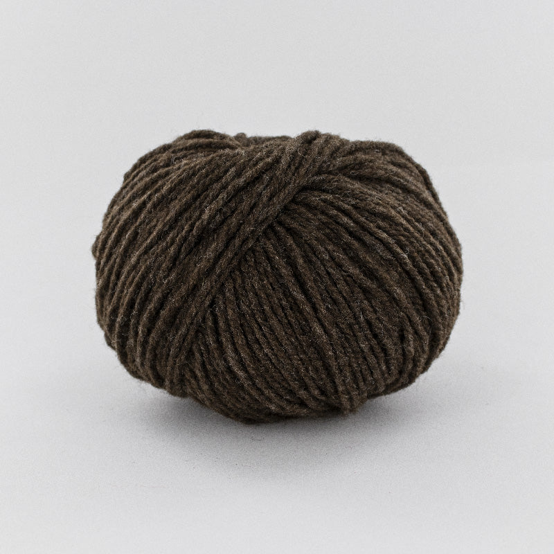 pelote de laine Fonty Fado, coloris 664 marron foncé