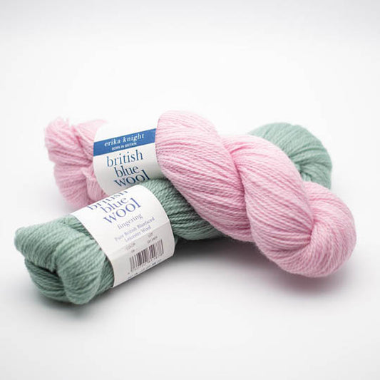 2 écheveux de laine à tricoter British blue fingering de Erika Knight, vert d'eau et rose tendre
