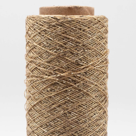 bobine de fil metallisé stellaris de kremke, coloris 114 sand gold