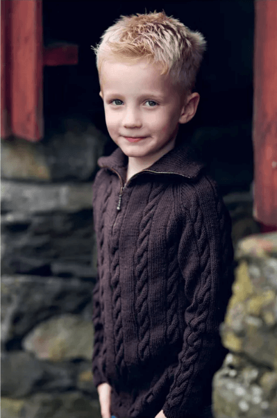 Page du livre tricot enfants de KlompeLOMPE modèles de 6 mois à 14 ans