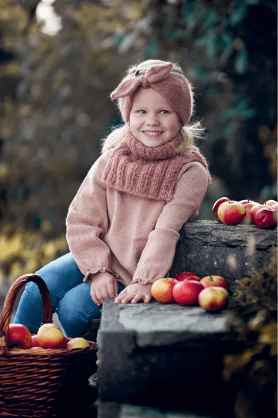 Page du livre tricot enfants de KlompeLOMPE modèles de 6 mois à 14 ans