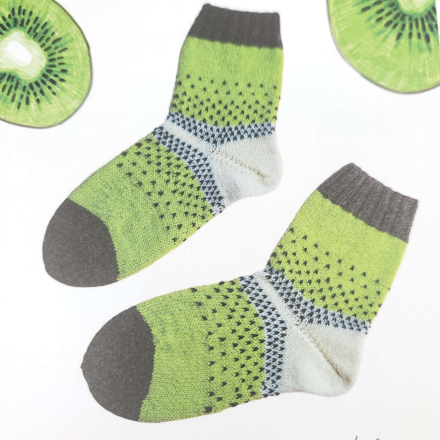 modele de chaussettes kiwi de fruity socks de kremke