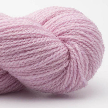 écheveau de laine à tricoter British blue fingering de Erika Knight coloris 02 pale pink