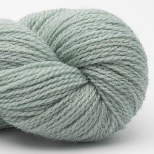 écheveau de laine à tricoter British blue fingering de Erika Knight coloris 08 frosty green