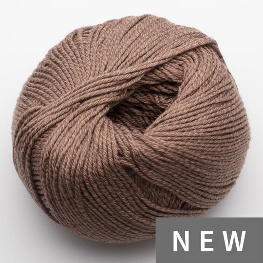 pelote de fil à tricoter en tencel Morning salutation de Kremke coloris 22 caramel
