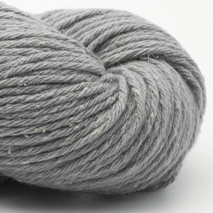 écheveau de fil à tricoter Northern Lights GOTS de BC GARN en laine et soie, coloris 22 medium grey