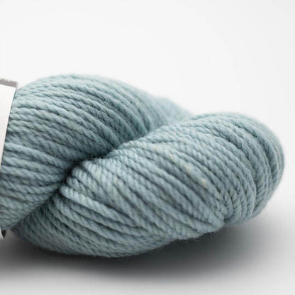 écheveau de fil à tricoter Big Vintage Wool de Erika Knight coloris iced gem (bleu glacier)
