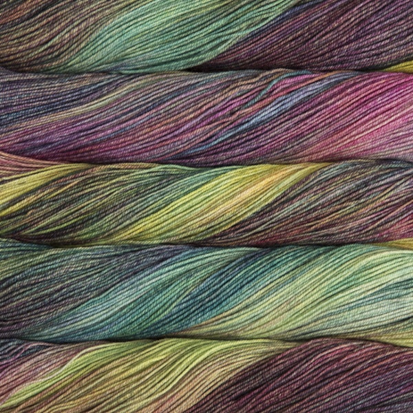 écheveaux de fil à tricoter Sock de Malabrigo en laine mérinos coloris Arco Iris (violet, vert, rose)