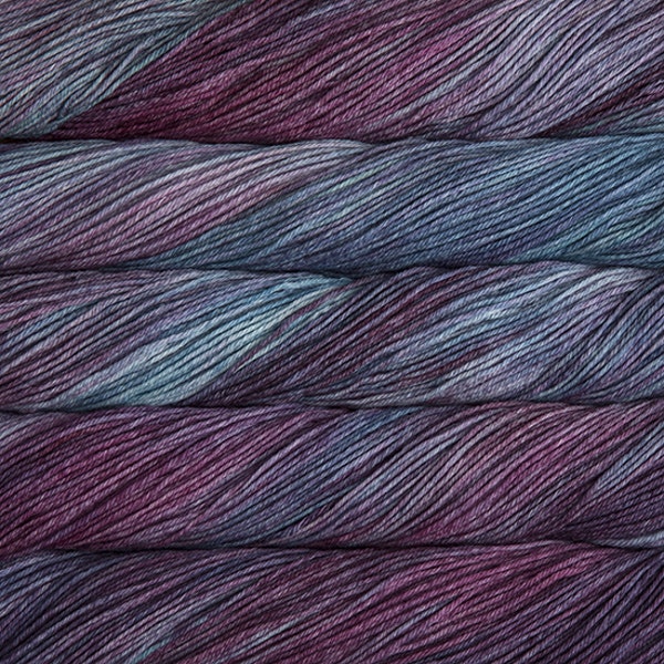 écheveaux de laine merino Arroyo de Malabrigo coloris Lotus (bleu et violet)