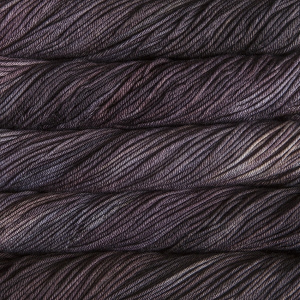 écheveaux de laine merino Arroyo de Malabrigo coloris Pearl Ten (gris foncé)