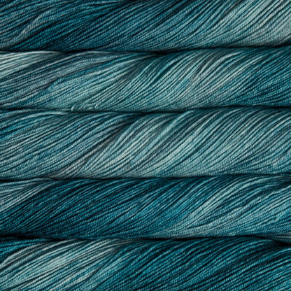 écheveaux de fil à tricoter Sock de Malabrigo en laine mérinos coloris Reflecting Pool (bleu)