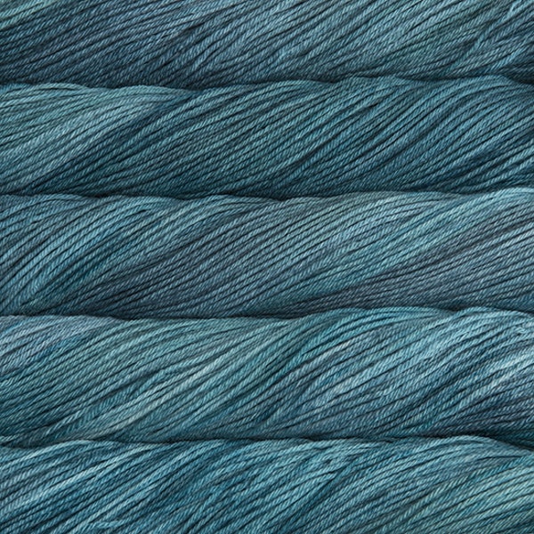 écheveaux de laine merino Arroyo de Malabrigo coloris Reflecting Pool (bleu turqoise)