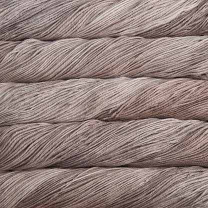 écheveaux de fil à tricoter Sock de Malabrigo en laine mérinos coloris Sand Bank (beige)