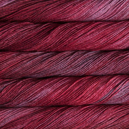 écheveaux de fil à tricoter Sock de Malabrigo en laine mérinos coloris Cereza (rouge)