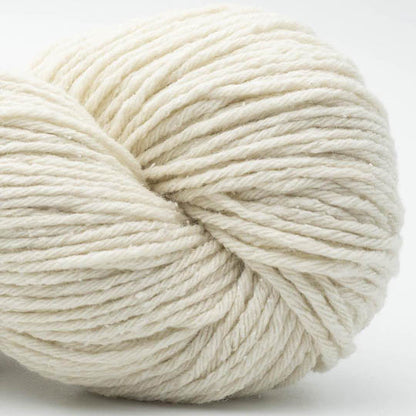 écheveau de fil à tricoter Northern Lights GOTS de BC GARN en laine et soie, coloris 01 cream (écru)